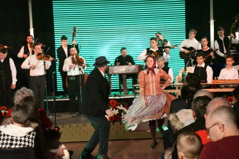 TRADICIJA KOJA PAMTI KORENE: U Srbobranu održana 24. manifestacija „Muzika naših predaka”