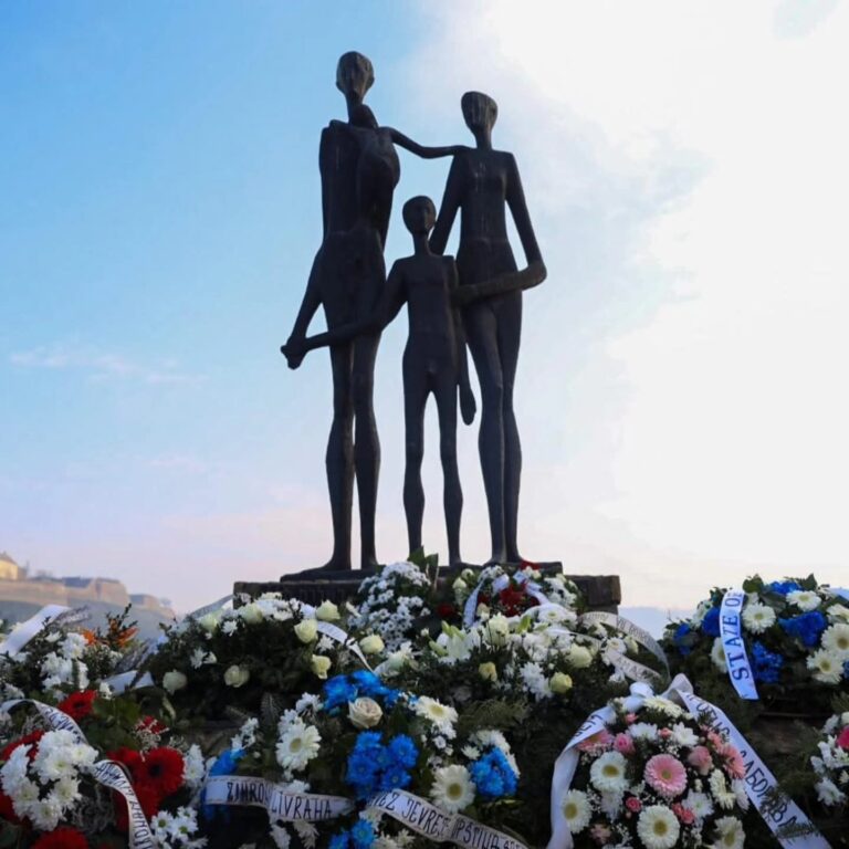 BEDEM SEĆANJA NA KEJU ŽRTAVA RACIJE: Novi Sad ne zaboravlja januarski pogrom