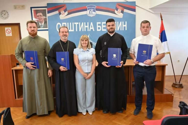 Opština Beočin podržala verske zajednice: U opštinskoj sali dodeljeni ugovori vredni 3 miliona dinara